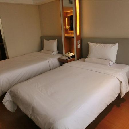 Ji Hotel Guangzhou Zhujiang New Town エクステリア 写真