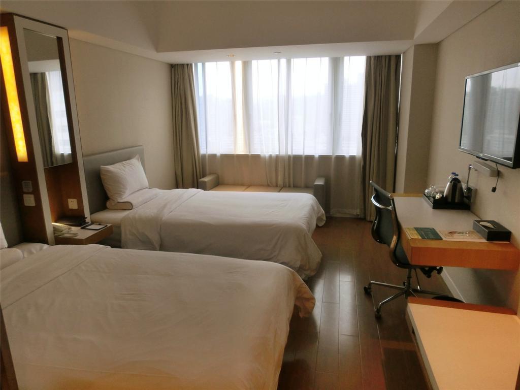 Ji Hotel Guangzhou Zhujiang New Town エクステリア 写真