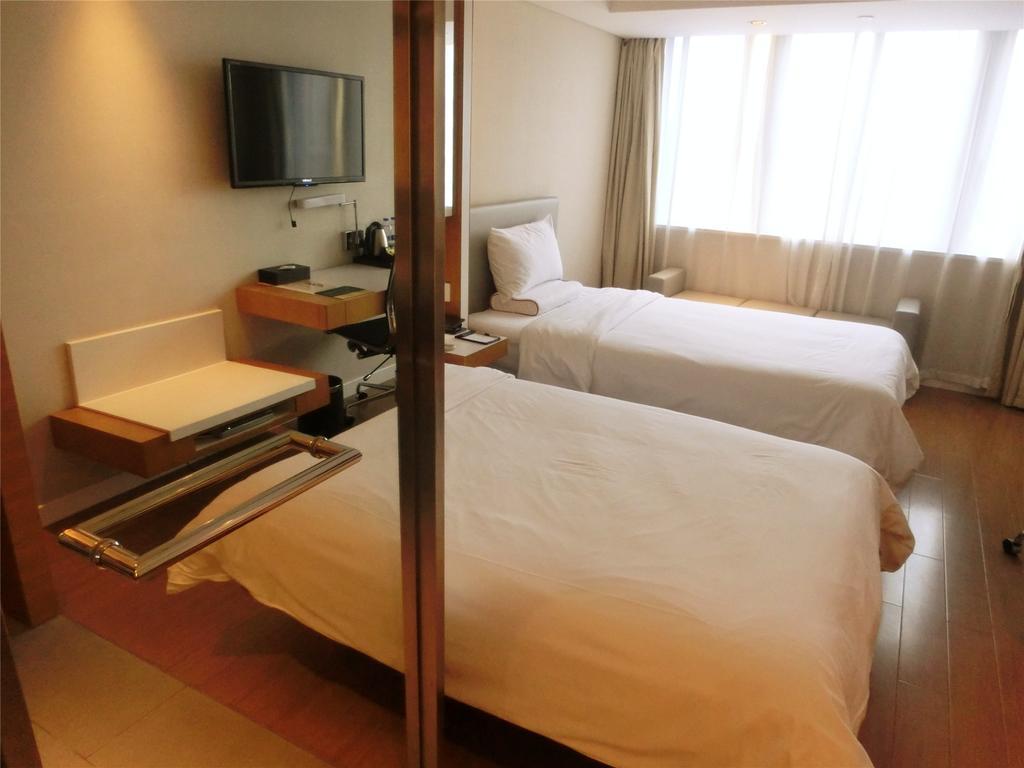 Ji Hotel Guangzhou Zhujiang New Town エクステリア 写真