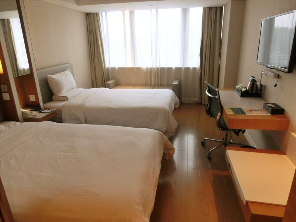 Ji Hotel Guangzhou Zhujiang New Town エクステリア 写真